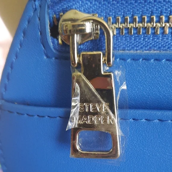 Steve Madden Bright Blue Wristlet Clutch with SM Logo - Picture 3 of 3